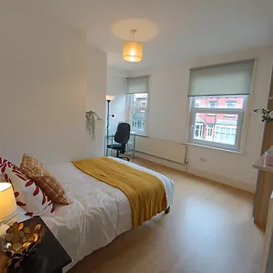  Guest house Newport Gardens United Kingdom
