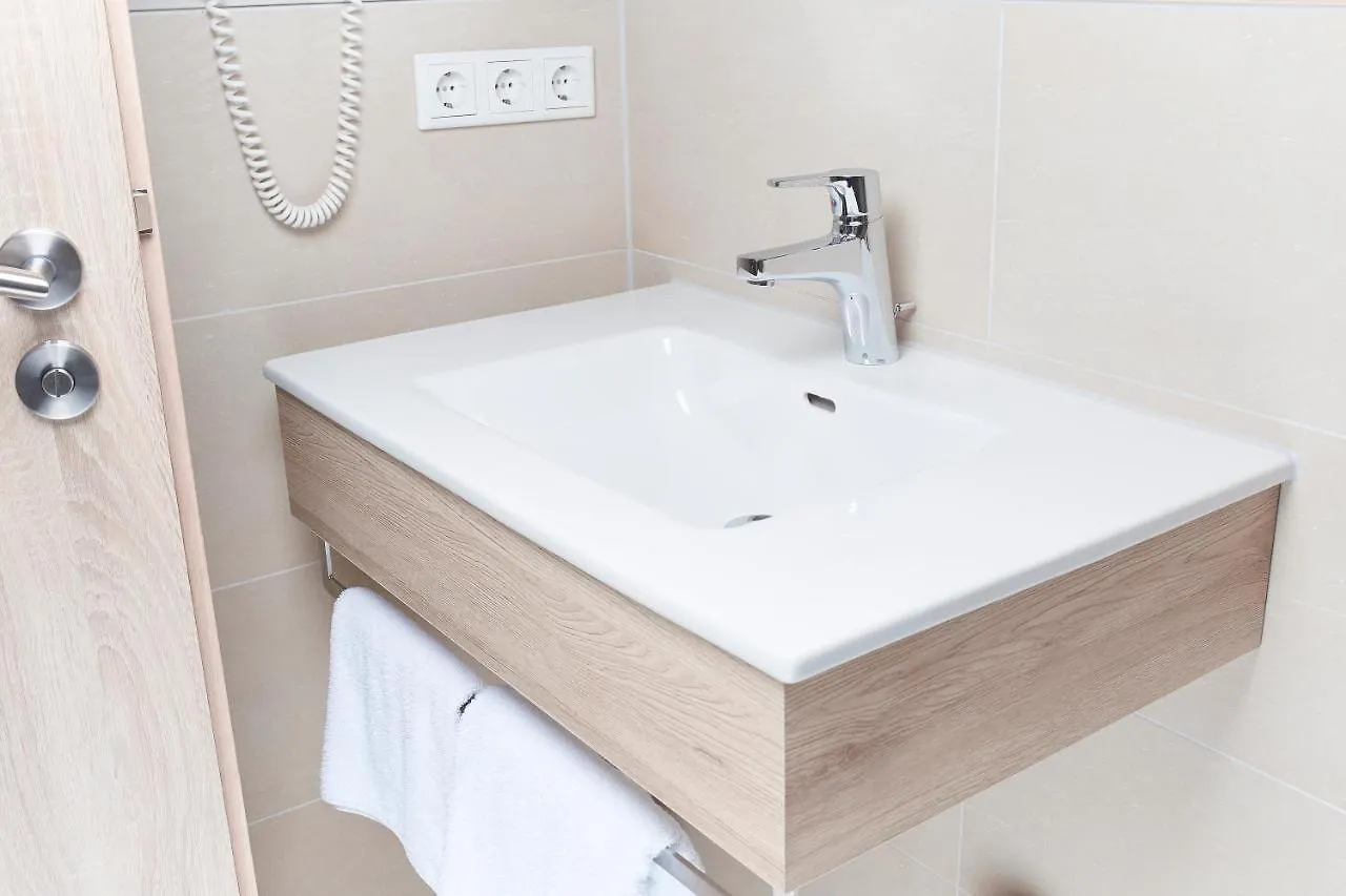Hotel Alpha Nuremberg Guest house